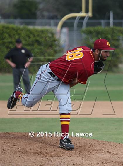 Thumbnail 1 in El Modena @ Esperanza photogallery.