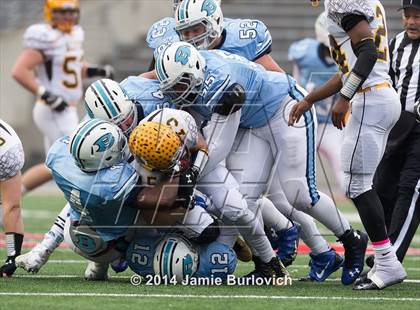 Thumbnail 2 in Archbishop Alter vs. Benedictine (OHSAA Division IV Final) photogallery.
