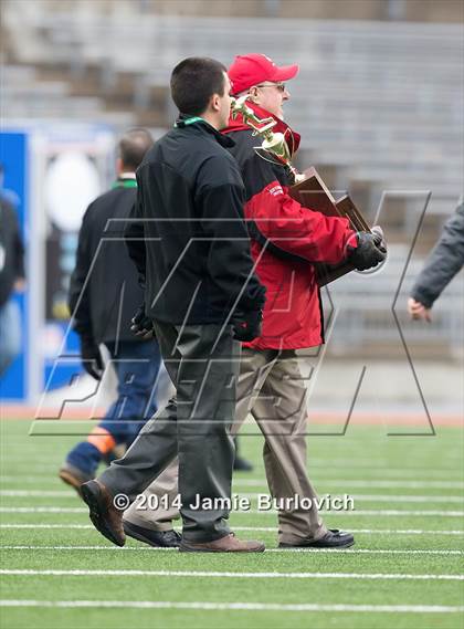 Thumbnail 1 in Archbishop Alter vs. Benedictine (OHSAA Division IV Final) photogallery.