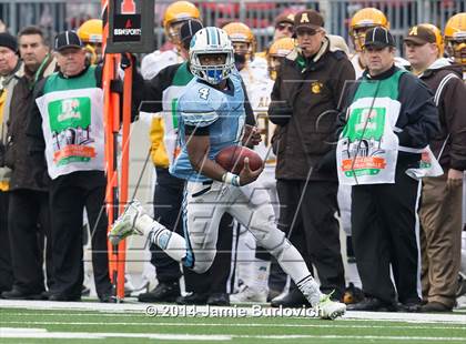 Thumbnail 2 in Archbishop Alter vs. Benedictine (OHSAA Division IV Final) photogallery.
