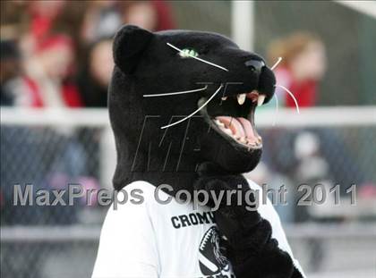 Thumbnail 2 in Cromwell vs. Northwest Catholic (CIAC Class S Semifinal) photogallery.