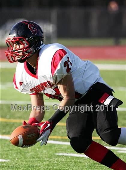 Thumbnail 2 in Cromwell vs. Northwest Catholic (CIAC Class S Semifinal) photogallery.