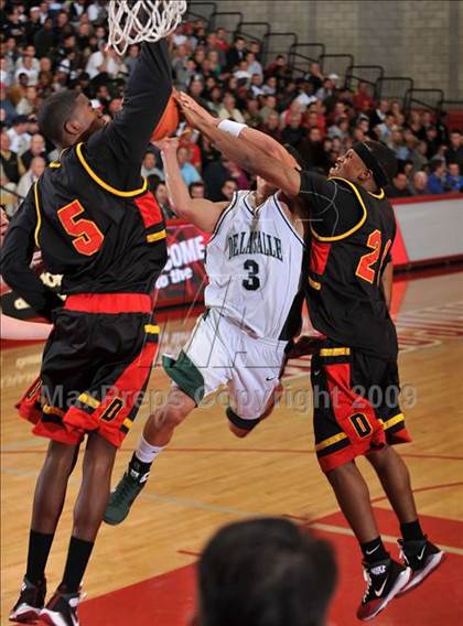 Thumbnail 1 in De La Salle vs. Dominguez (Nike Extravaganza) photogallery.