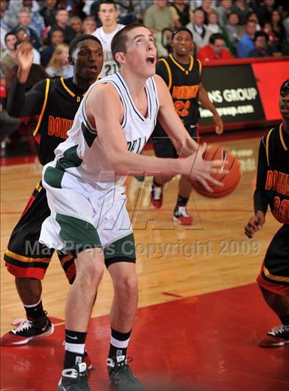 Thumbnail 3 in De La Salle vs. Dominguez (Nike Extravaganza) photogallery.
