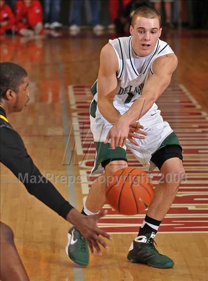 Thumbnail 2 in De La Salle vs. Dominguez (Nike Extravaganza) photogallery.