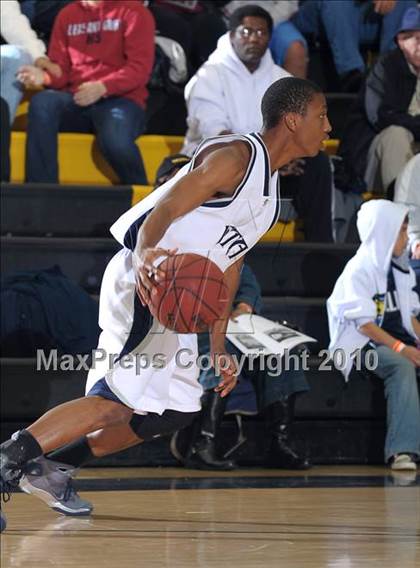 Thumbnail 2 in Pleasant Grove vs. Vista del Lago (Common Good Classic) photogallery.