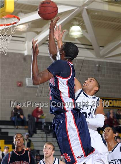 Thumbnail 1 in Pleasant Grove vs. Vista del Lago (Common Good Classic) photogallery.
