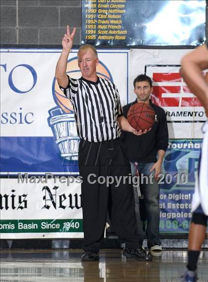 Thumbnail 3 in Pleasant Grove vs. Vista del Lago (Common Good Classic) photogallery.