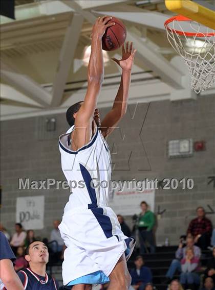 Thumbnail 1 in Pleasant Grove vs. Vista del Lago (Common Good Classic) photogallery.