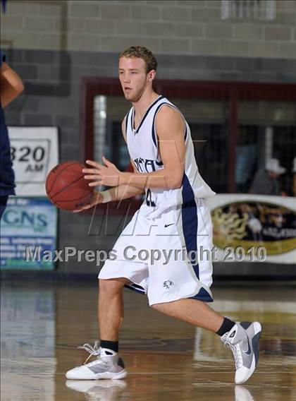 Thumbnail 3 in Pleasant Grove vs. Vista del Lago (Common Good Classic) photogallery.