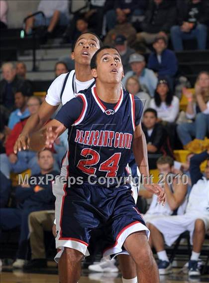 Thumbnail 2 in Pleasant Grove vs. Vista del Lago (Common Good Classic) photogallery.