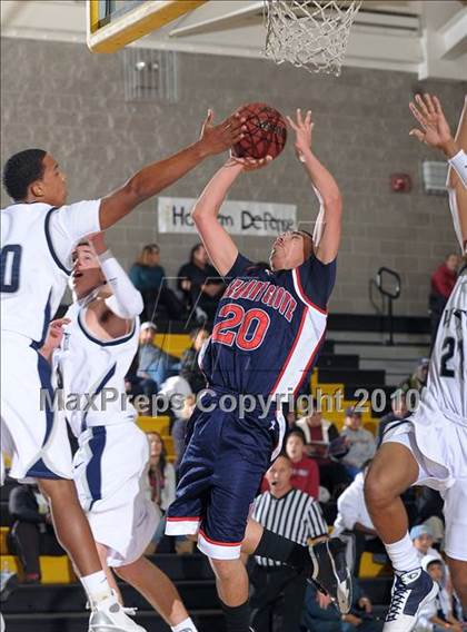 Thumbnail 3 in Pleasant Grove vs. Vista del Lago (Common Good Classic) photogallery.