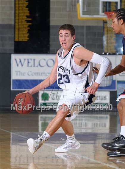 Thumbnail 3 in Pleasant Grove vs. Vista del Lago (Common Good Classic) photogallery.