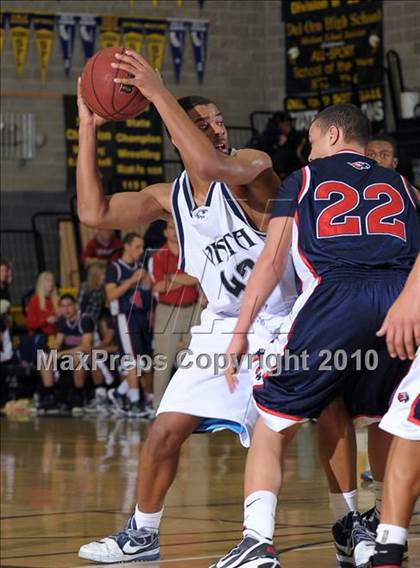 Thumbnail 3 in Pleasant Grove vs. Vista del Lago (Common Good Classic) photogallery.