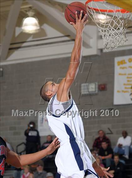 Thumbnail 2 in Pleasant Grove vs. Vista del Lago (Common Good Classic) photogallery.