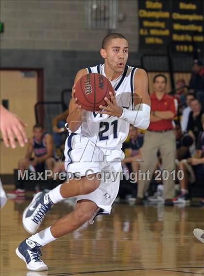 Thumbnail 1 in Pleasant Grove vs. Vista del Lago (Common Good Classic) photogallery.