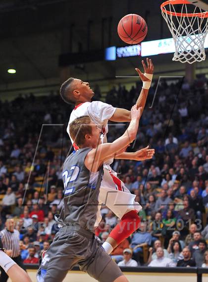 Thumbnail 2 in Denver East vs. Legend (CHSAA 5A Semifinal) photogallery.
