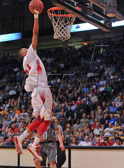 Thumbnail 2 in Denver East vs. Legend (CHSAA 5A Semifinal) photogallery.