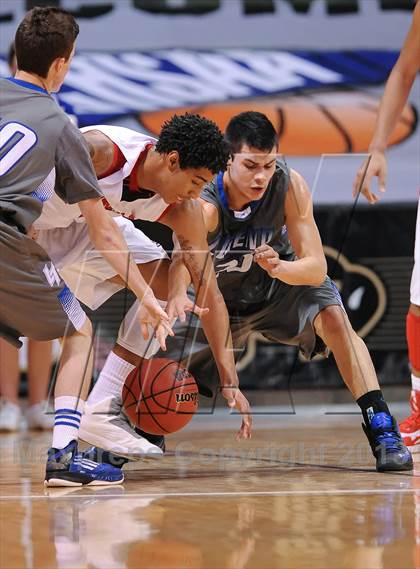 Thumbnail 1 in Denver East vs. Legend (CHSAA 5A Semifinal) photogallery.