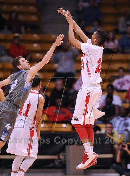 Thumbnail 2 in Denver East vs. Legend (CHSAA 5A Semifinal) photogallery.