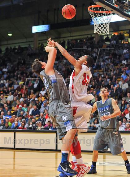 Thumbnail 2 in Denver East vs. Legend (CHSAA 5A Semifinal) photogallery.