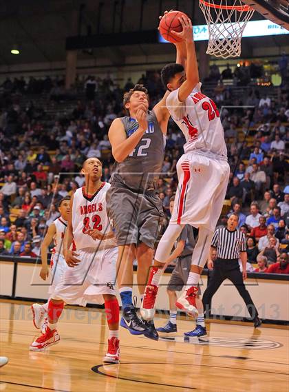 Thumbnail 3 in Denver East vs. Legend (CHSAA 5A Semifinal) photogallery.