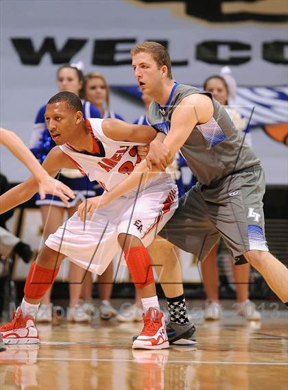 Thumbnail 3 in Denver East vs. Legend (CHSAA 5A Semifinal) photogallery.