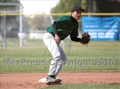 Thumbnail 1 in Gabrielino vs. Providence (St. Paul Easter Tournament) photogallery.