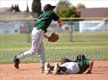 Thumbnail 1 in Gabrielino vs. Providence (St. Paul Easter Tournament) photogallery.