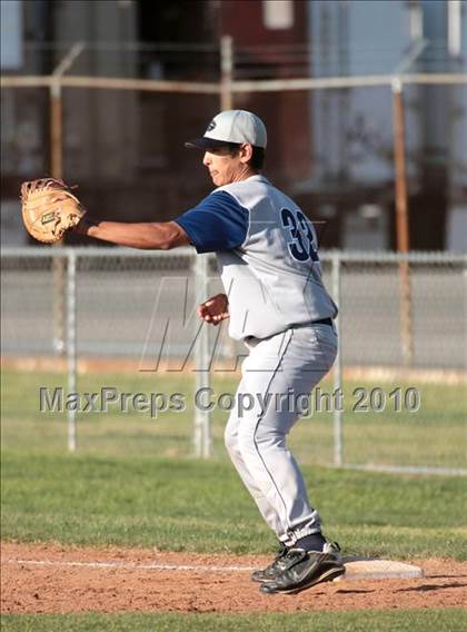 Thumbnail 3 in Gabrielino vs. Providence (St. Paul Easter Tournament) photogallery.