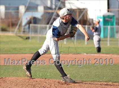 Thumbnail 3 in Gabrielino vs. Providence (St. Paul Easter Tournament) photogallery.