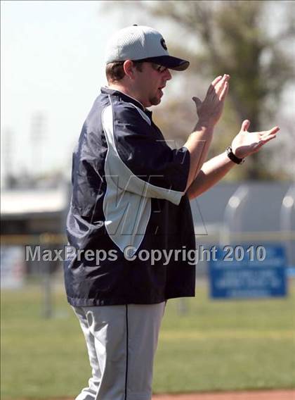 Thumbnail 2 in Gabrielino vs. Providence (St. Paul Easter Tournament) photogallery.