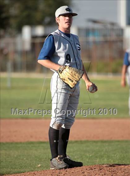 Thumbnail 1 in Gabrielino vs. Providence (St. Paul Easter Tournament) photogallery.