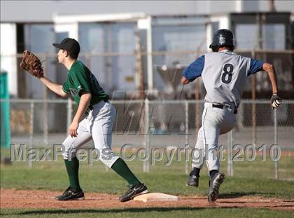 Thumbnail 2 in Gabrielino vs. Providence (St. Paul Easter Tournament) photogallery.
