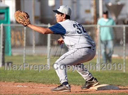 Thumbnail 1 in Gabrielino vs. Providence (St. Paul Easter Tournament) photogallery.