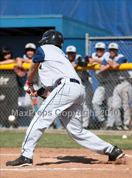 Thumbnail 2 in Gabrielino vs. Providence (St. Paul Easter Tournament) photogallery.