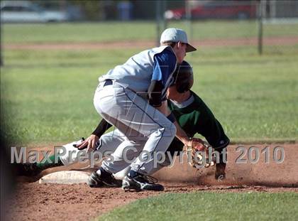 Thumbnail 2 in Gabrielino vs. Providence (St. Paul Easter Tournament) photogallery.