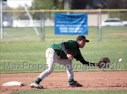 Thumbnail 2 in Gabrielino vs. Providence (St. Paul Easter Tournament) photogallery.