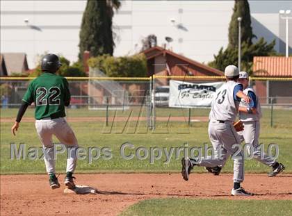 Thumbnail 3 in Gabrielino vs. Providence (St. Paul Easter Tournament) photogallery.