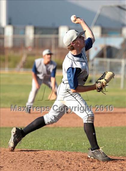 Thumbnail 1 in Gabrielino vs. Providence (St. Paul Easter Tournament) photogallery.