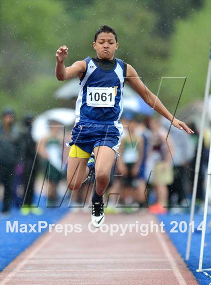 Thumbnail 2 in Rocklin Thunder Invitational photogallery.