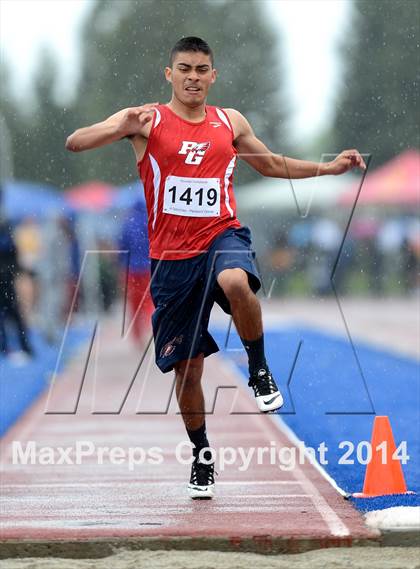 Thumbnail 2 in Rocklin Thunder Invitational photogallery.