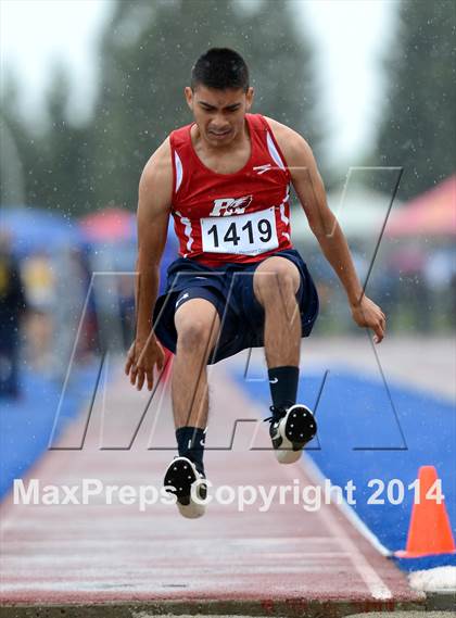 Thumbnail 1 in Rocklin Thunder Invitational photogallery.