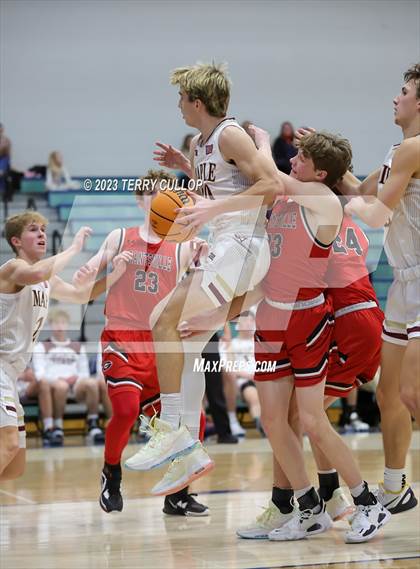 Thumbnail 1 in Grantsville vs. Maple Mountain (Eagle Holiday Shootout) photogallery.