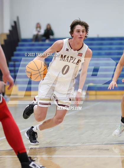 Thumbnail 3 in Grantsville vs. Maple Mountain (Eagle Holiday Shootout) photogallery.