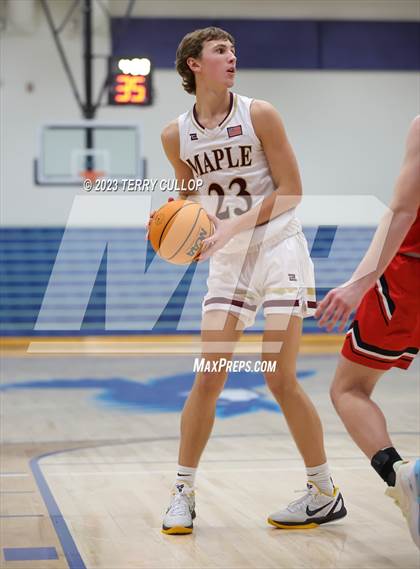 Thumbnail 2 in Grantsville vs. Maple Mountain (Eagle Holiday Shootout) photogallery.