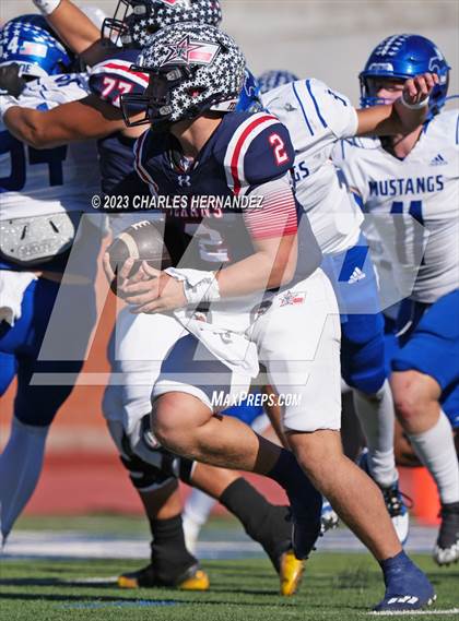 Thumbnail 3 in Ingleside vs. Wimberley (UIL 5A Division II Region 4 Semifinal) photogallery.