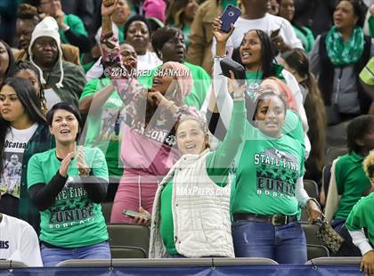 Thumbnail 1 in Sterlington vs. Eunice (LHSAA 3A Final) photogallery.