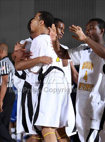 Thumbnail 3 in Price vs. Bishop Montgomery (CIF SoCal D4 Final) photogallery.