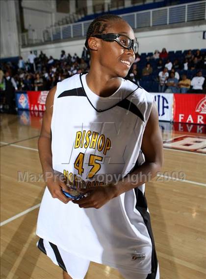 Thumbnail 3 in Price vs. Bishop Montgomery (CIF SoCal D4 Final) photogallery.